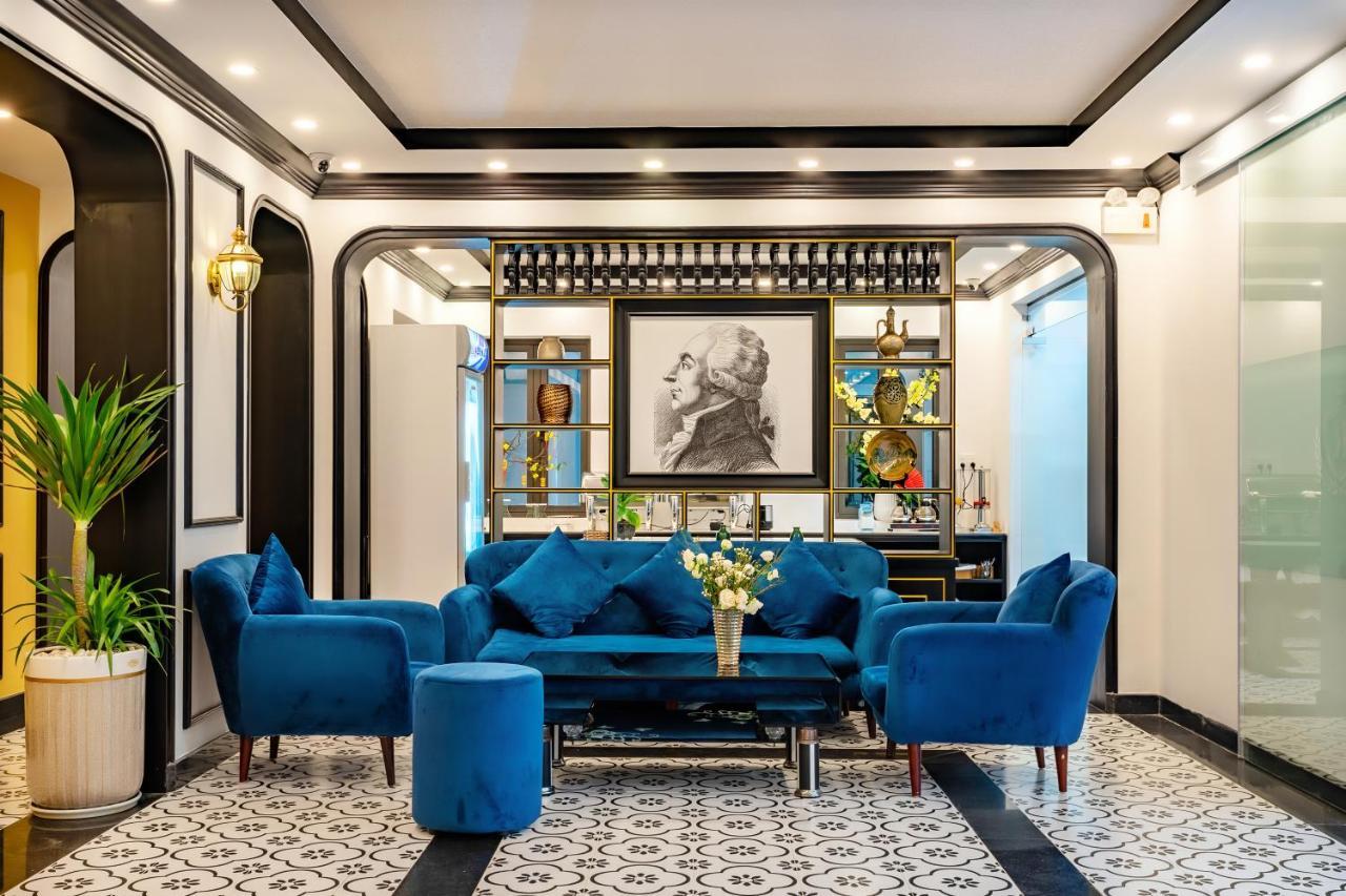 Отель Royal Mansion Boutique Хойан Экстерьер фото